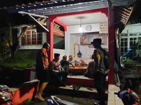 Polisi Dan Warga Banyumas Kompak , Satkamling Jadi Garda Depan Kamtibmas