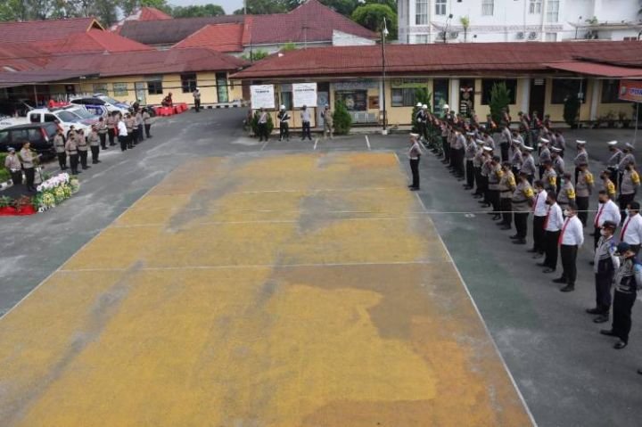 5151_Tingkatkan-Kamseltibcar-Lantas-Polres-Pematangsiantar-Gelar-Operasi-Keselamatan-Toba-2023.jpg