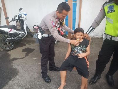 Bocah-Yang-Kabur-Dari-Rumah-Ditemukan-Polisi-Saat-Melaksanakan-Strong-Point-Pagi-768x576-1.jpeg