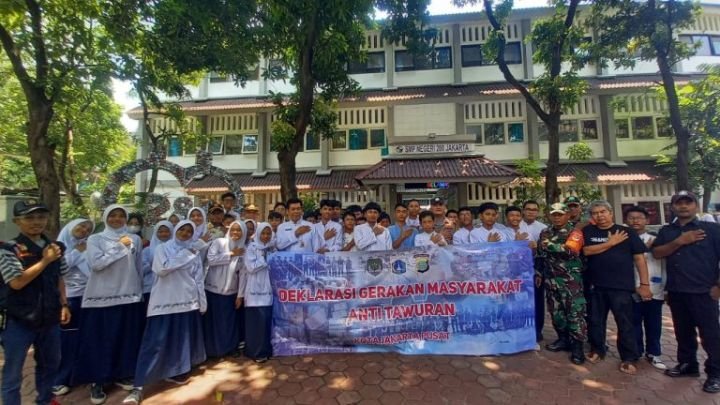 Edukasi-Pelajar-Untuk-Jauhi-Tawuran-10-768x432-1.jpeg