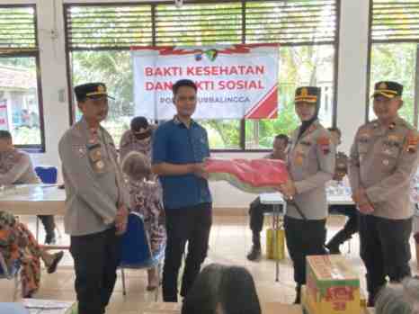 Polres Purbalingga Gelar Bakti Sosial Dan Kesehatan Di Panti Wred