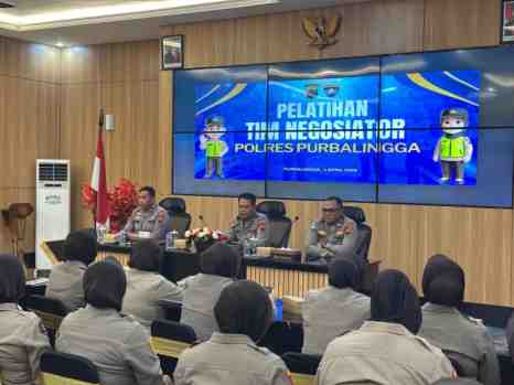 Polres Purbalingga Beri Pelatihan Tim Negosiator