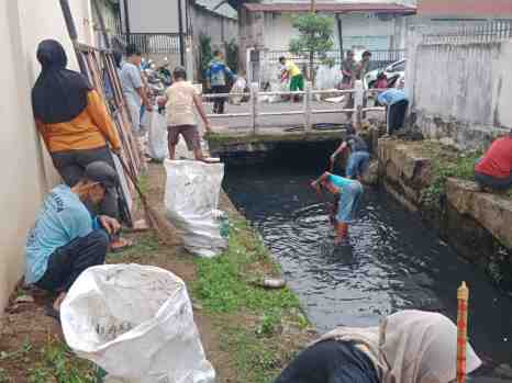 Antisipasi Cuaca Ekstrem, Pemkot Bandar Lampung Gelar Aksi Bersih Drainase Serentak