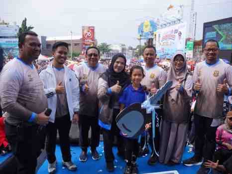 Wali Kota Bandar Lampung Eva Dwiana Ajak Bersama Warga Hidup Sehat Lewat Jalan Sehat HUT ke-344 Kota Bandar Lampung