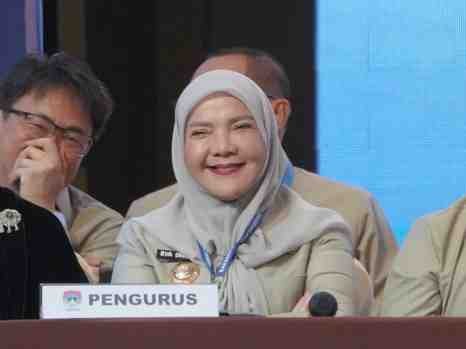 Wali Kota Bandar Lampung, Hj. Eva Dwiana Pastikan Anak Tetap Tertampung di Sekolah Negeri Terdekat