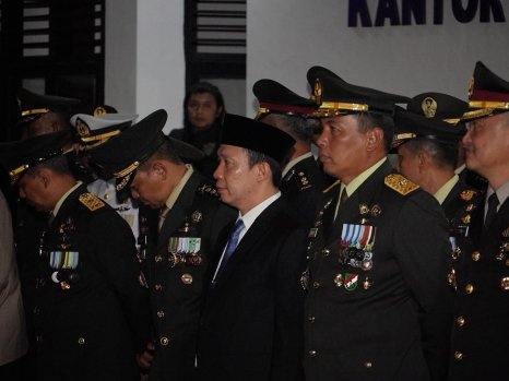 Sekdaprov Marindo Ikuti Apel Kehormatan dan Renungan Suci rangkaian HUT ke-81 Kemerdekaan Republik Indonesia