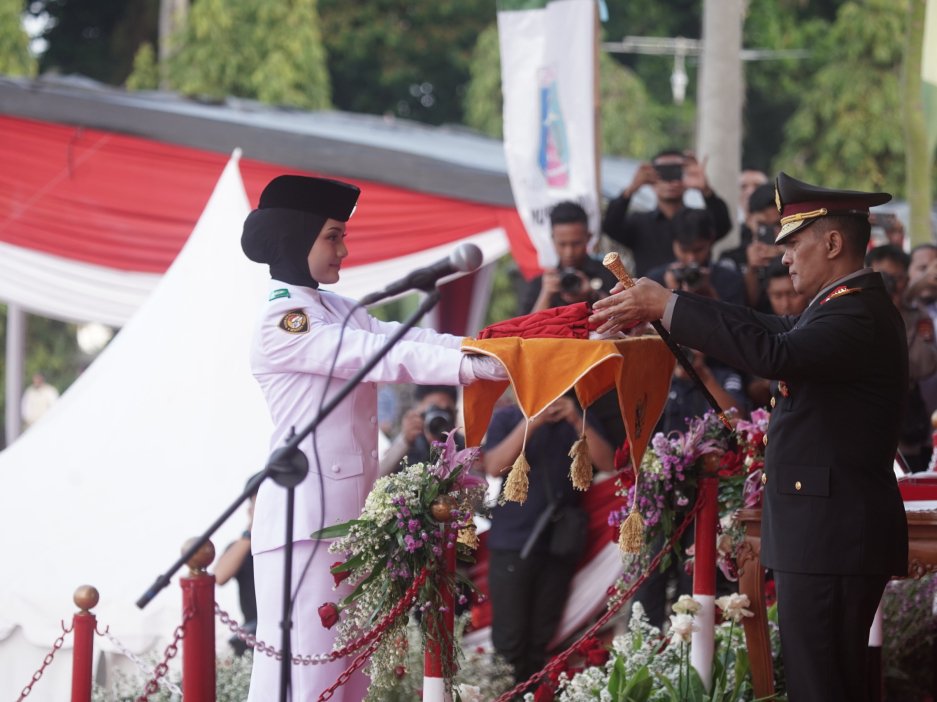 Upacara Penurunan Bendera HUT ke-81 Kemerdekaan RI di Provinsi Lampung Berlangsung Khidmat