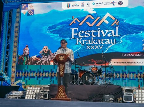 Gubernur Lampung Buka Festival Krakatau XXXV, Dorong Pariwisata Beri Dampak Ekonomi bagi Masyarakat