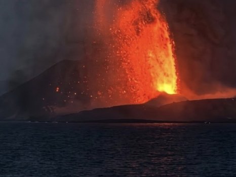 Pemprov Lampung Imbau Masyarakat Tetap Tenang dan Gunakan Masker Hadapi Abu Vulkanik Gunung Anak Krakatau