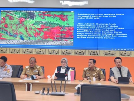 Dampak Erupsi Menurun, Sekolah Kembali Dibuka dan Penerbangan Mulai Normal