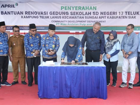 Bupati Afni Wujudkan Harapan Warga, Anak-anak SD Negeri 17 Teluk Lanus Kini Belajar di Ruang yang Lebih Layak