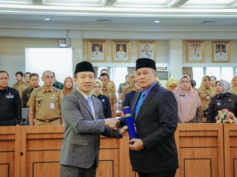 Pemprov Lampung Lantik Dua Pejabat Pimpinan Tinggi Pratama, Sekdaprov Marindo Tekankan Penguatan Pelayanan Publik dan Penegakan Aturan