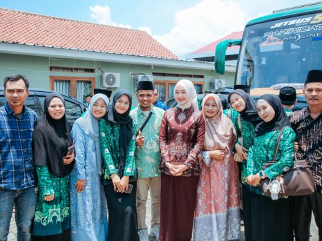 Wagub Jihan Lepas 46 Mahasiswa Beasiswa PW Pergunu Lampung ke Universitas KH Abdul Chalim.