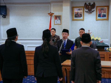 Pemprov Lampung Lantik Satu Pejabat Pimpinan Tinggi Pratama dan Dua Pejabat Fungsional, Sekdaprov Marindo Tekankan Penguatan Pembangunan Manusia