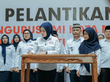 Ketua PMI Lampung Purnama Wulan Sari Mirza Lantik Pengurus PMI Kota Metro Masa Bakti 2026-2031