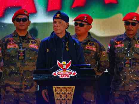 Hercules Ultimatum Oknum – Oknum Yang Ingin Menurunkan Prabowo – Gibran Akan Berhadapan Langsung Dengan GRIB Jaya