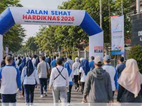 Jalan Sehat Hardiknas Di Banyumas Disemprot Warga Purwokerto Kulon….!!!!