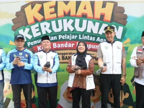 WALIKOTA BANDAR LAMPUNG PIMPIN APEL PEMBUKAAN KEMAH KERUKUNAN & BAKSOS GEREBEK SUNGAI LINTAS AGAMA SE-PROVINSI LAMPUNG