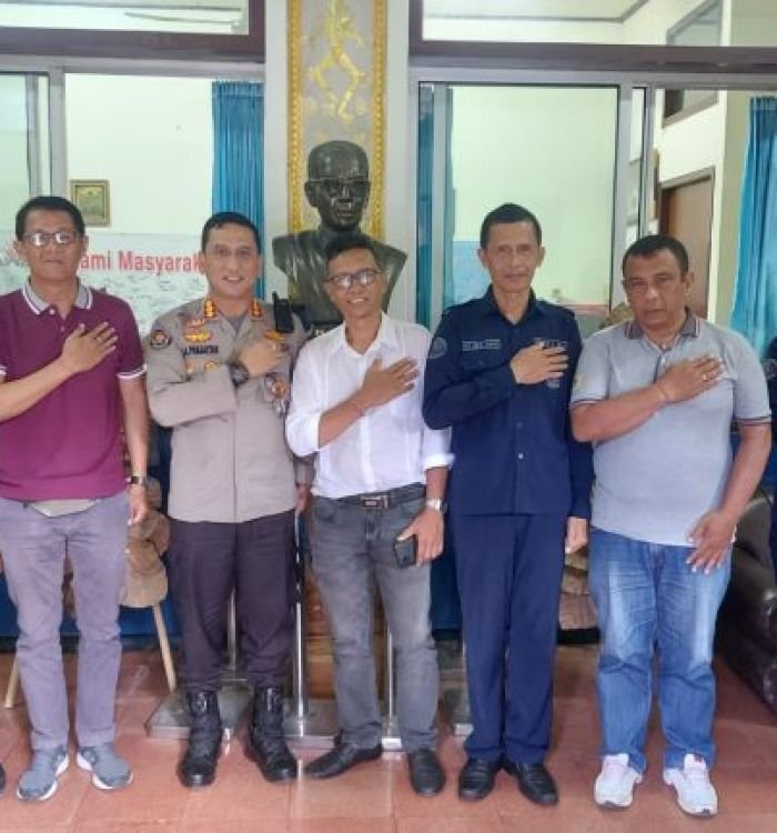 Jaga-Situasi-Kamtibmas-Jelang-Pemilu-2024-Kabid-Humas-Kunjungi-PWI-Bali-768x432-1.jpeg