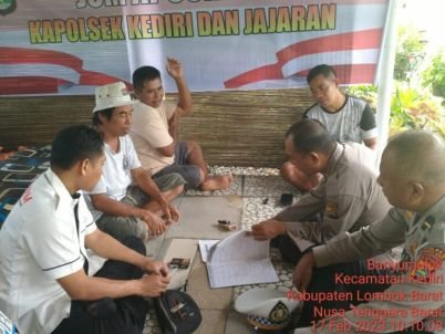 Jumat-Curhat-Polsek-Kediri-4-768x576-1.jpeg