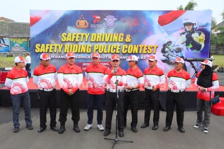 Korlantas-Buka-Safety-Riding-768x512-1.jpg