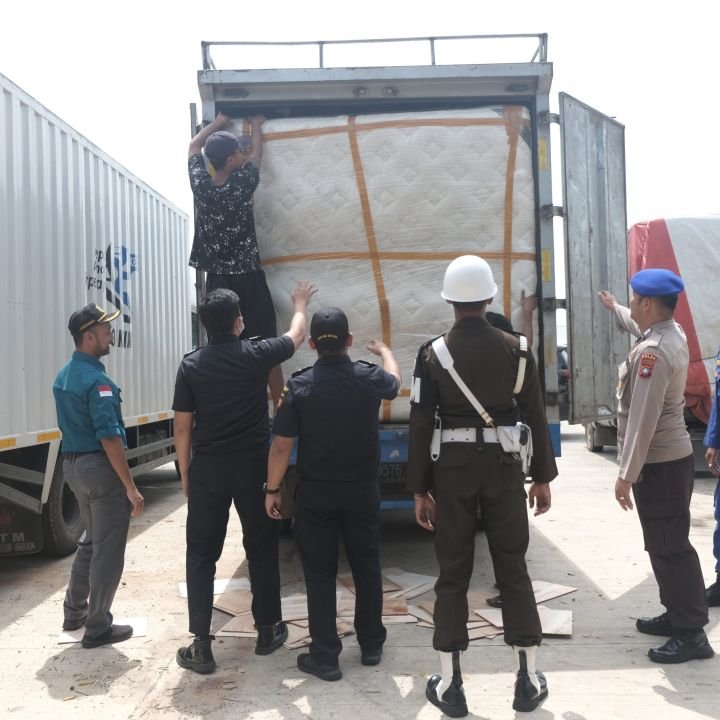 Operasi-Bersama-DJBC-TNI-Polri-ASDP-2-scaled.jpg