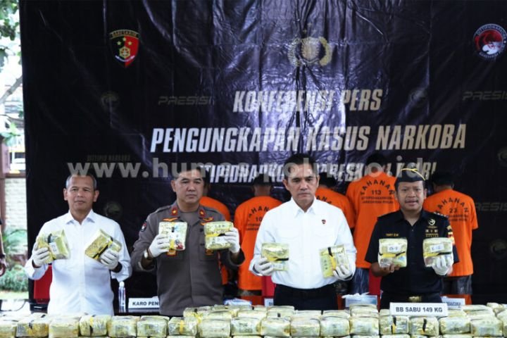 Polri-Tangkap-149-Kg-Sabu-Jaringan-Malaysia-768x512-1.jpg