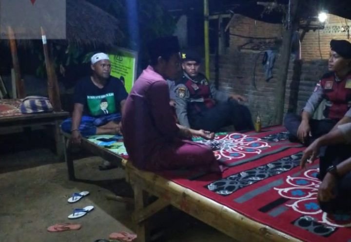 Polsek-Sekotong-Lakukan-Patroli-Dialogis-untuk-Cipta-Kondisi-Pasca-Pemilihan-Kepala-Desa-Serentak-2-768x530-1.jpeg