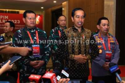 Presiden-Jokowi-di-RAPIM-TNI-Polri-2023-768x512-1.jpg