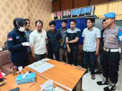 Sidokkes Polres Kudus Laksanakan Pemeriksaan Urine Anggota Sat Reskrim Dan Sat Narkoba