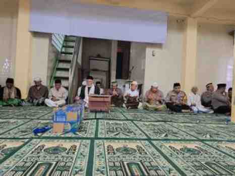 Polsek Cikalongwetan Laksanakan Safari Ramadhan Bersama Ponpes Al-Alim