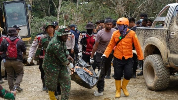 banjir-768x432-1.jpg