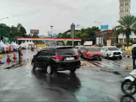 Breaking News…!!! One Way Masih Diterapkan Di Jalur Menuju Puncak Bogor