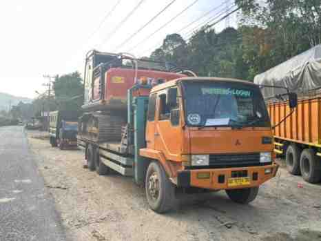 Polda Sumatera Utara Sita Dua Ekskavator Penertiban Tambang Emas Ilegal