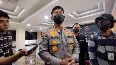kabid_humas_polda_metro_jaya_kombes_pol_endra_zulpan_840x576-10-1-768x432-1.jpeg