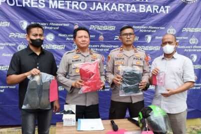 kasi_humas_polres_metro_jakarta_barat_kompol_moch_taufik_iksan_840x576-1-768x512-1.jpeg