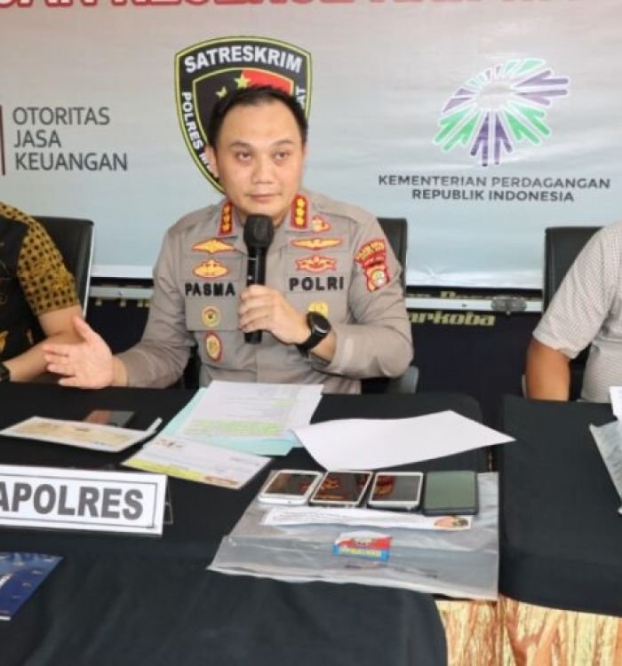 keterangan_kapolres_metro_jakarta_barat_kombes_pasma_royce_840x576-768x512-1.jpeg