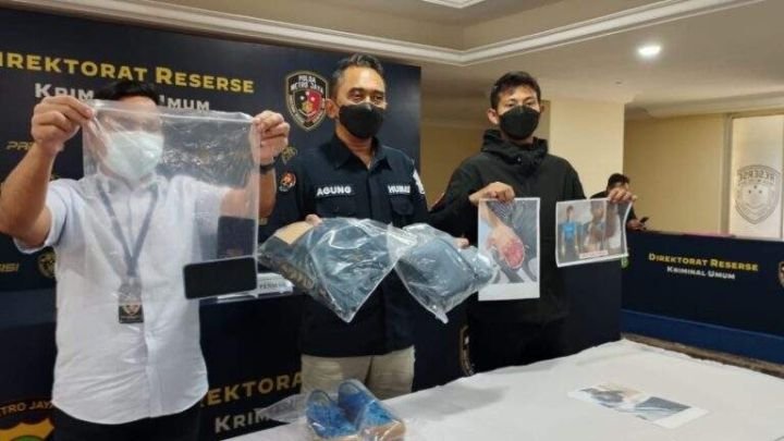 keterangan_kasubbid_penmas_bidhumas_polda_metro_jaya_kompol_m_840x576-768x432-1.jpeg