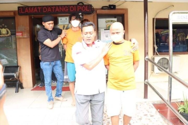 pengedar_narkoba_dibekuk_polisi_840x576-768x512-1.jpeg