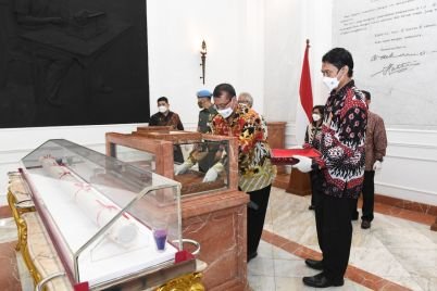 setkab-naskah-asli-bender-pusaka.jpeg