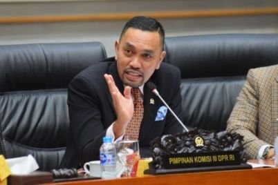 wakil_ketua_komisi_iii_dpr_ri_ahmad_sahroni_840x576-2-768x512-1.jpeg
